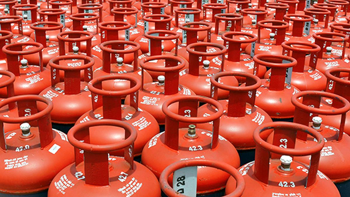 Commercial LPG cylinder price cut by ₹171.5/kg