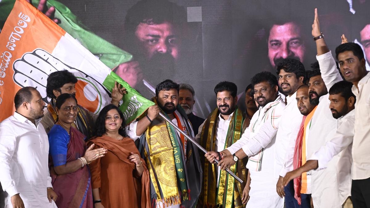 Shiv Charan Reddy takes oath as Youth Congress chief