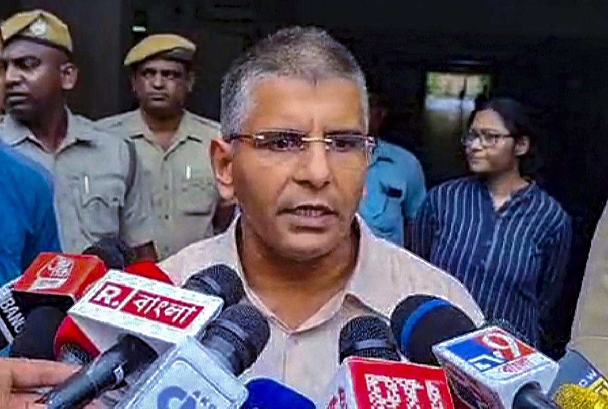 CID IG Akhilesh Kumar Chaturvedi addresses the media on the alleged murder of Bangladesh MP Anwarul Azim, in North 24 Parganas, Wednesday, May 22, 2024. 