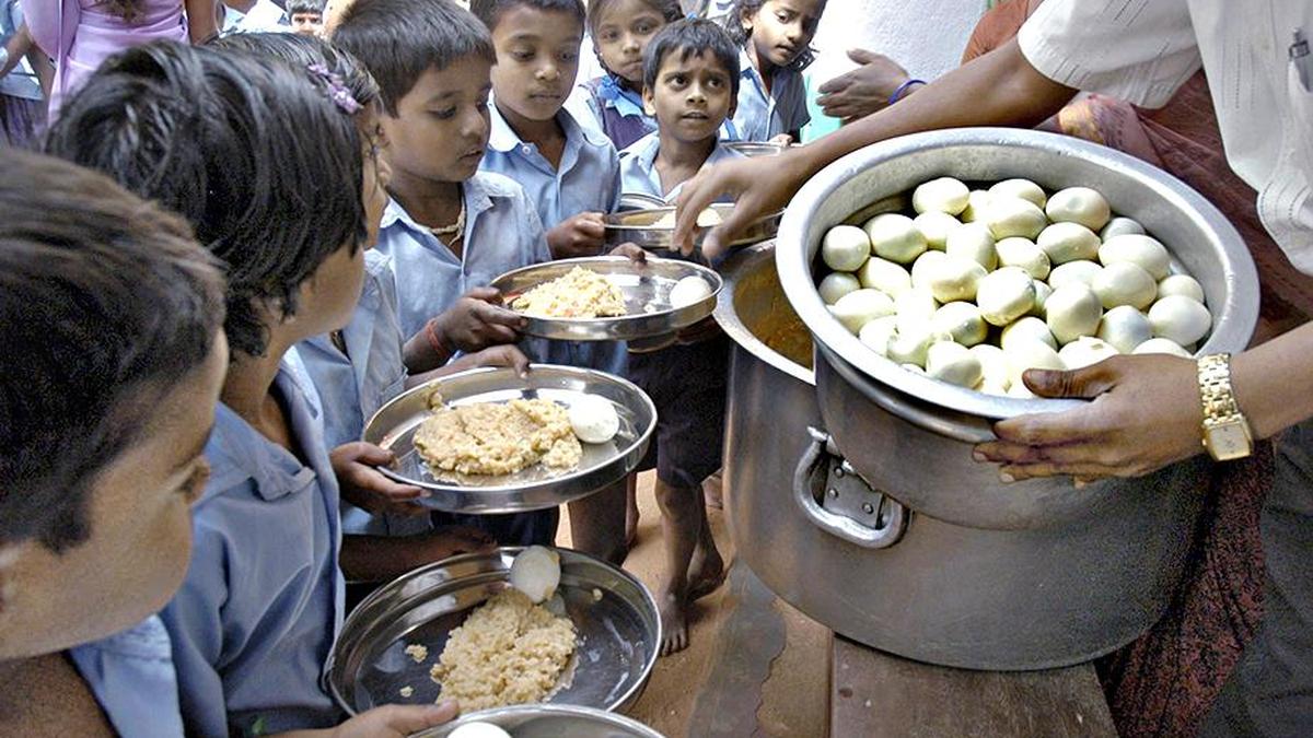 DSEL issues order to increase egg distribution coverage in Karnataka schools to 90%