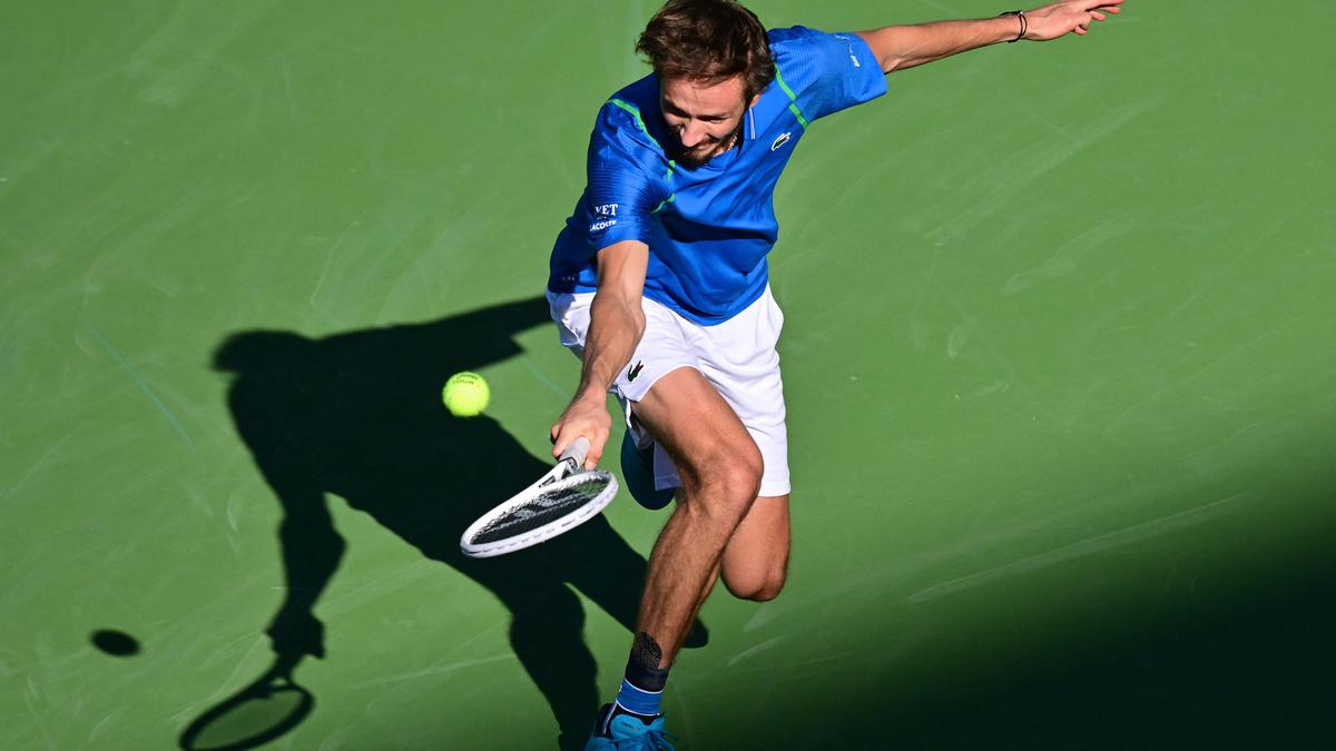 Medvedev beats Davidovich Fokina to succeed in Indian Wells semis