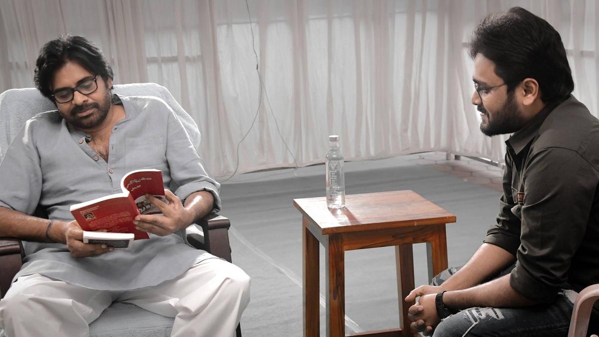 NRI lauded by Pawan Kalyan for writing book on A.P. politics