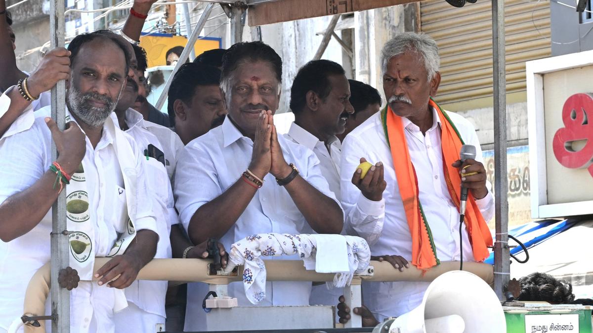 Lok Sabha results | O. Panneerselvam trails in Ramanathapuram, IUML candidate establishes early lead