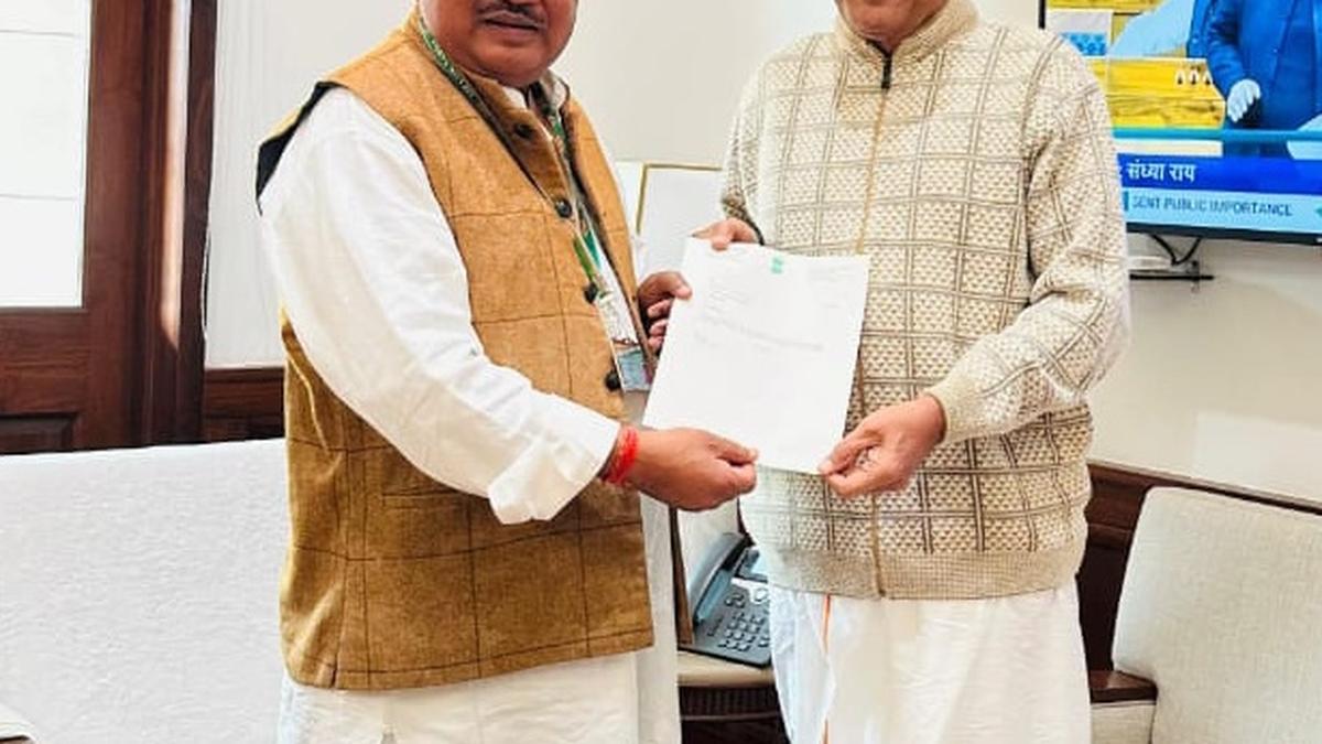 Tiruppur MP urges inclusion of Erode’s Malayali community in list of Scheduled Tribes