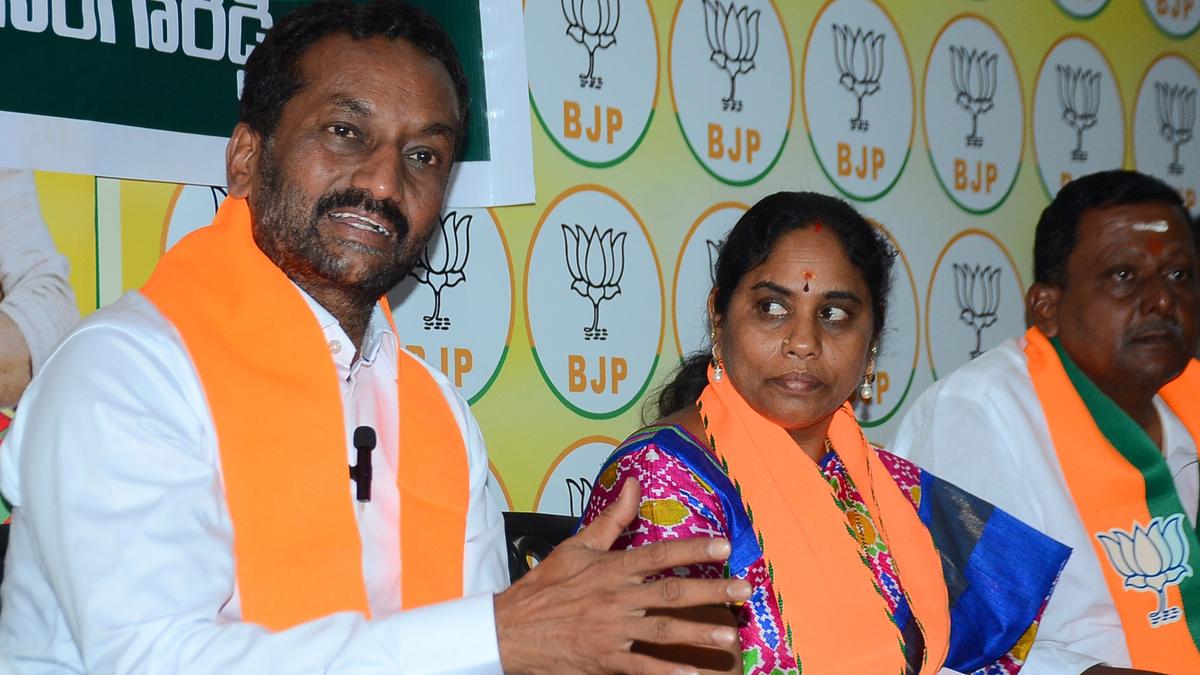 BJP leaders ridicule KTR on proposed padayatra