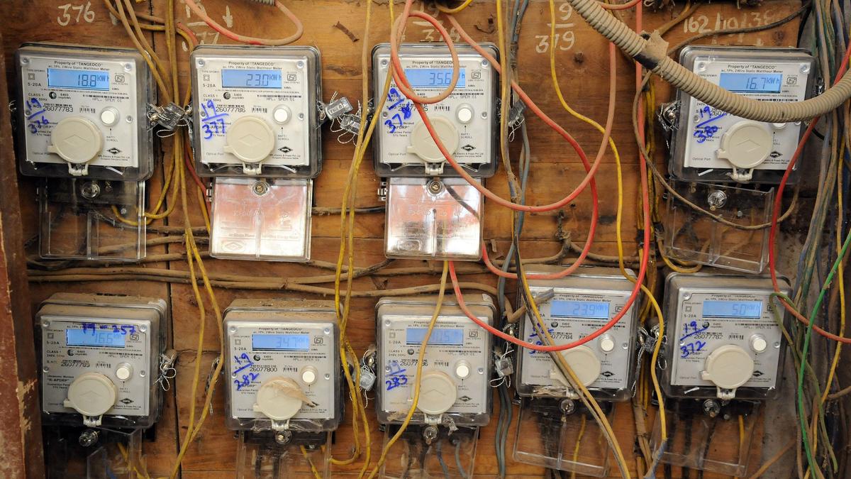 Electricity consumers face delay in replacement of meters in the city