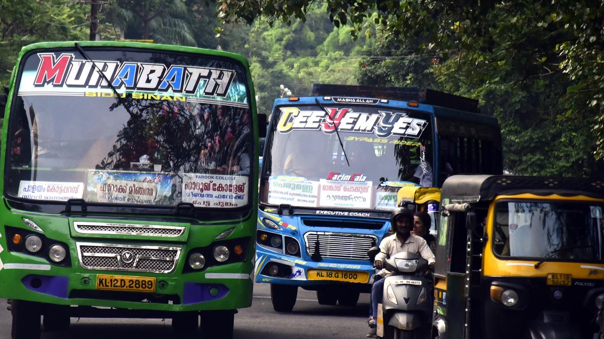 Erring bus drivers have a free run on Kozhikode city roads