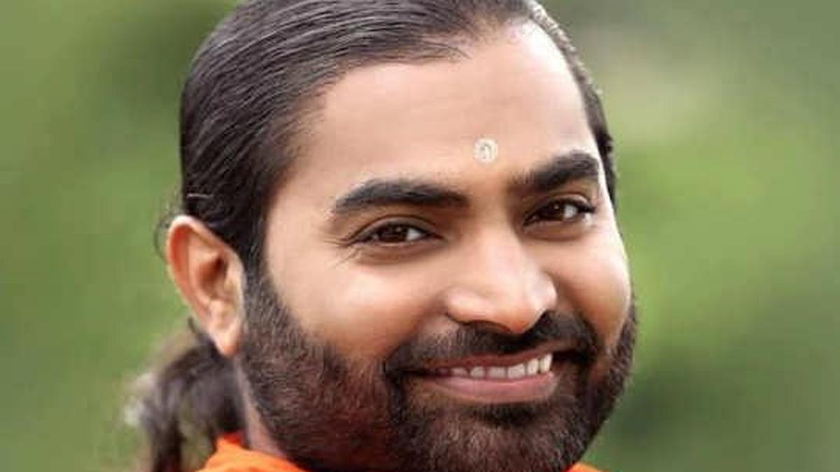 Harihar Panchamasali seer refuses abdicate peetha, tussle between trustees and seer escalates