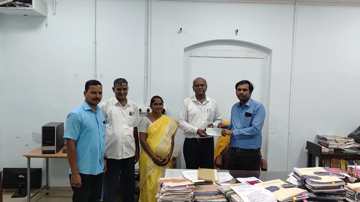 Govt. Higher Secondary School, Velliankadu, bags Kamarajar Award for 2023-24 in Coimbatore district