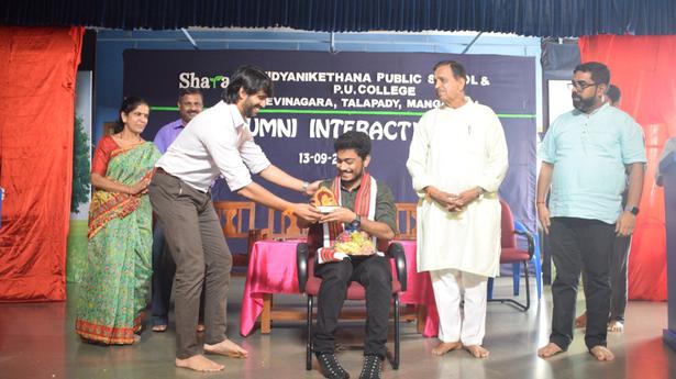 Sharada Vidyanikethan felicitates alumnus