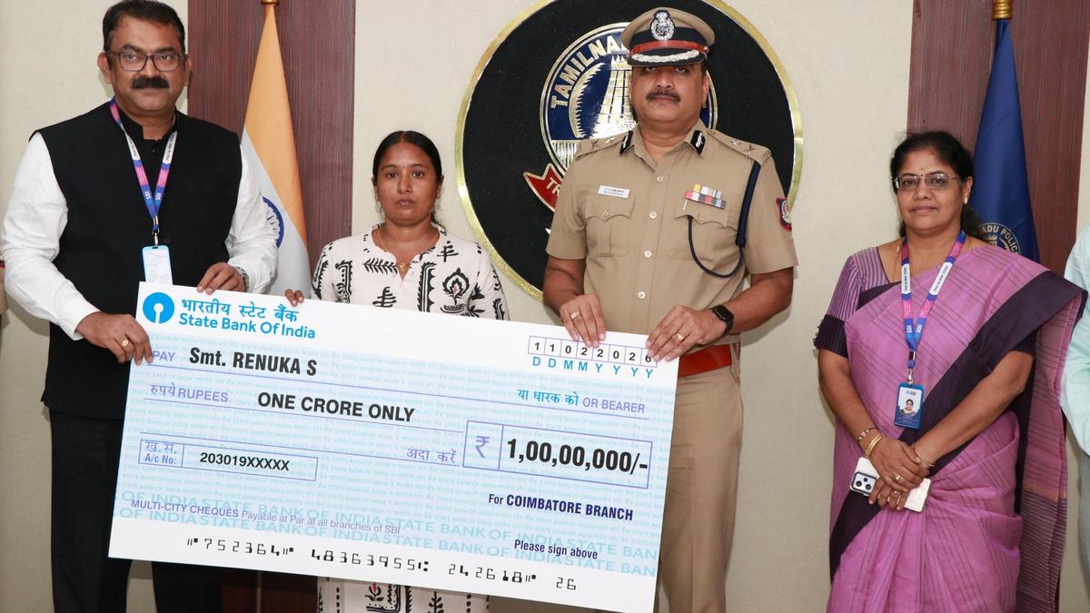 Deceased policeman's family receives ₹1 crore insurance claim in Coimbatore