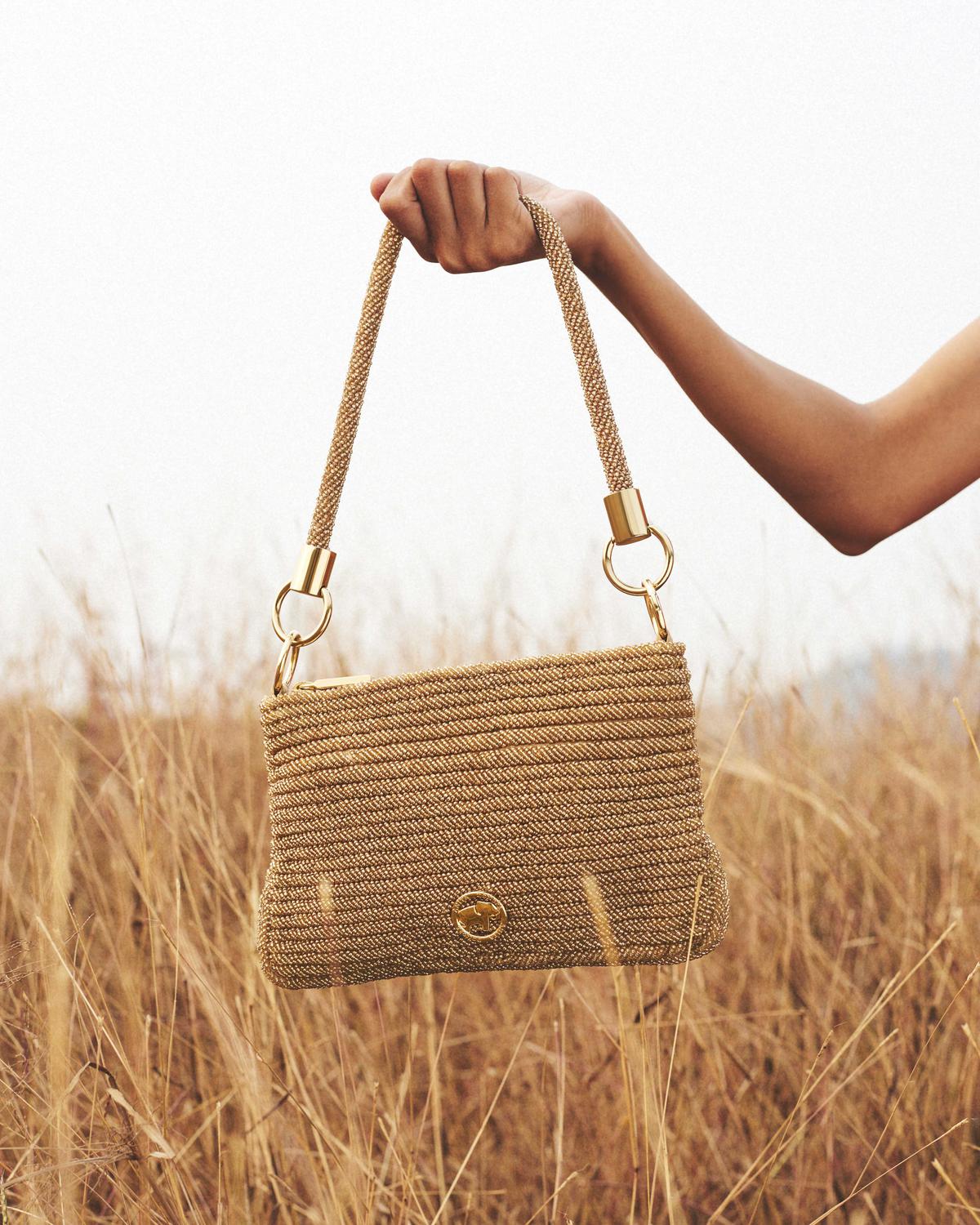 Anita Hand Woven Circular Top-Handle Straw Beach Bag Crossbody – WAAMII