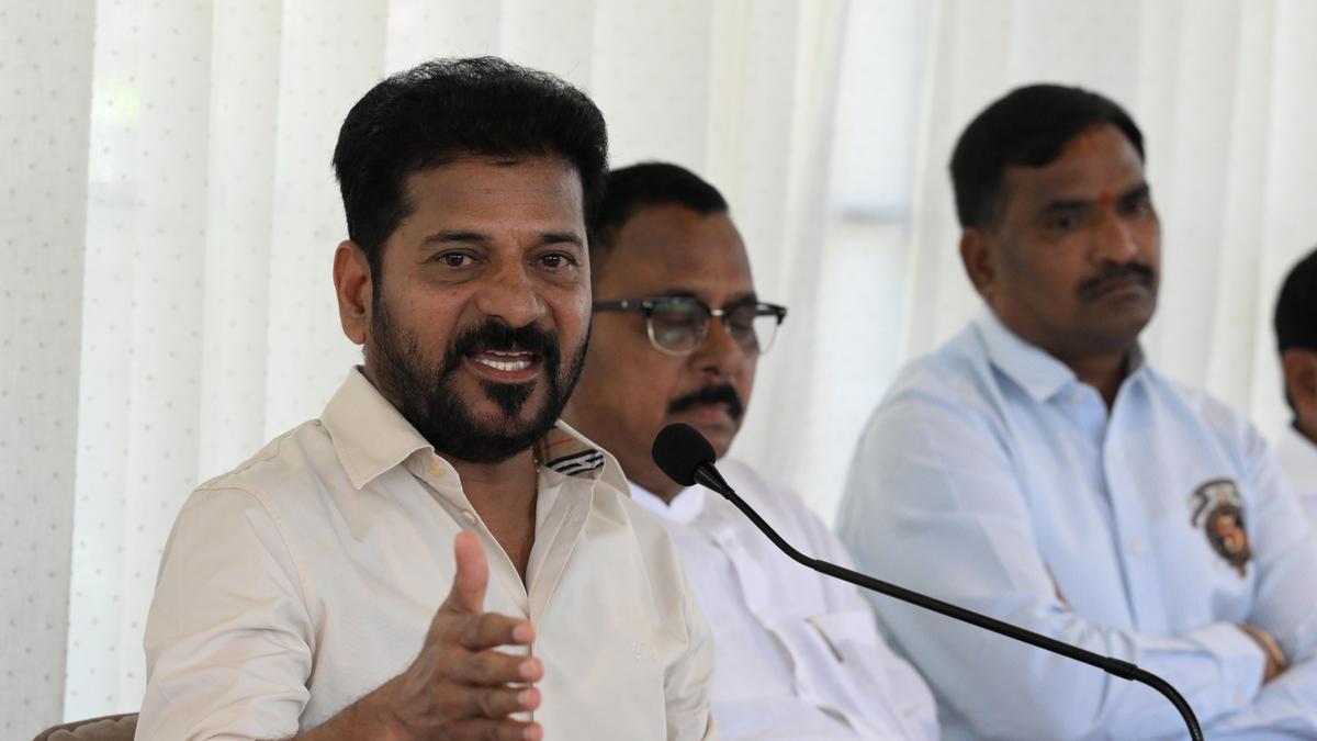 Extend Prajavani to revenue division level and mandal level for speedy grievance redressal: CM