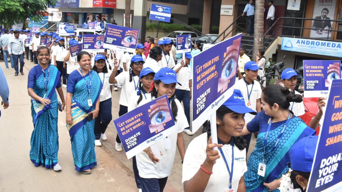 Awareness rally on eye donation taken out in Hubballi - The Hindu