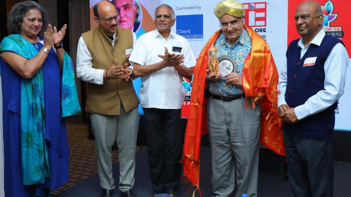 Indian-American venture capitalist Kanwal Rekhi felicitated