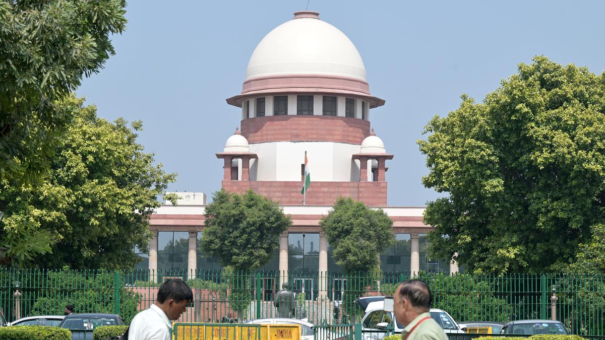 https://th-i.thgim.com/public/incoming/j0dx06/article68759454.ece/alternates/LANDSCAPE_1200/SUPREME%20COURT%2001%2010%20DELHI%201.JPG