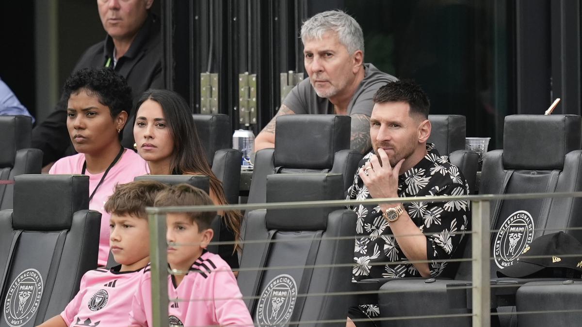Lionel Messi watches from sideline as Montreal hands his Inter Miami ...