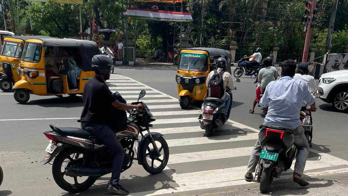 Madras High Court wants Chennai traffic police to spell out how they intend to enforce lane discipline among motorists