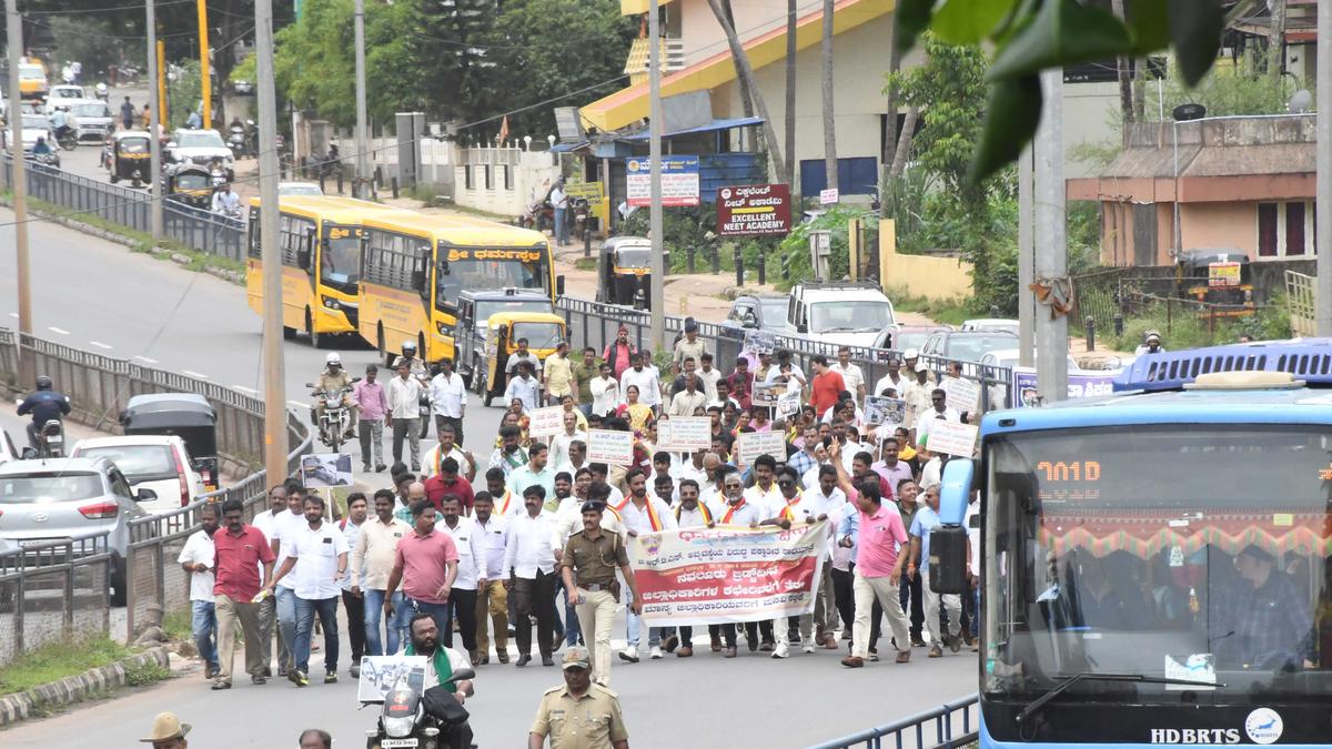 ‘Padayatra’ taken out against problems posed by BRTS