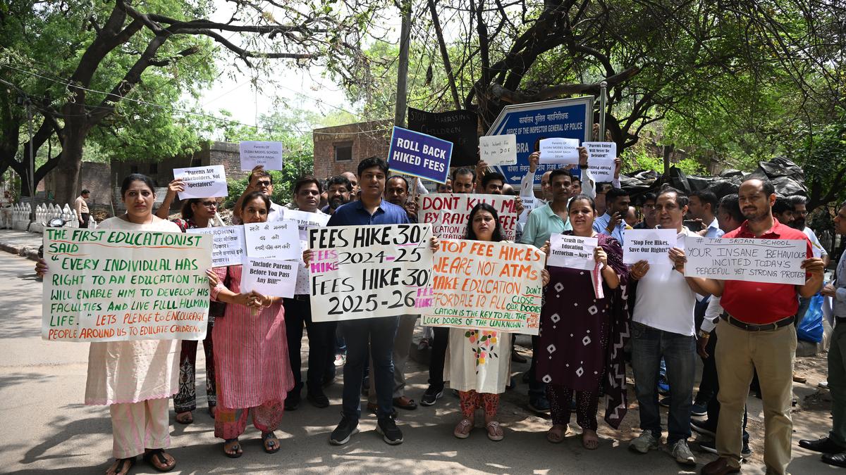 Delhi Public School fee row: More parents join protest against fee hike, students' expulsion