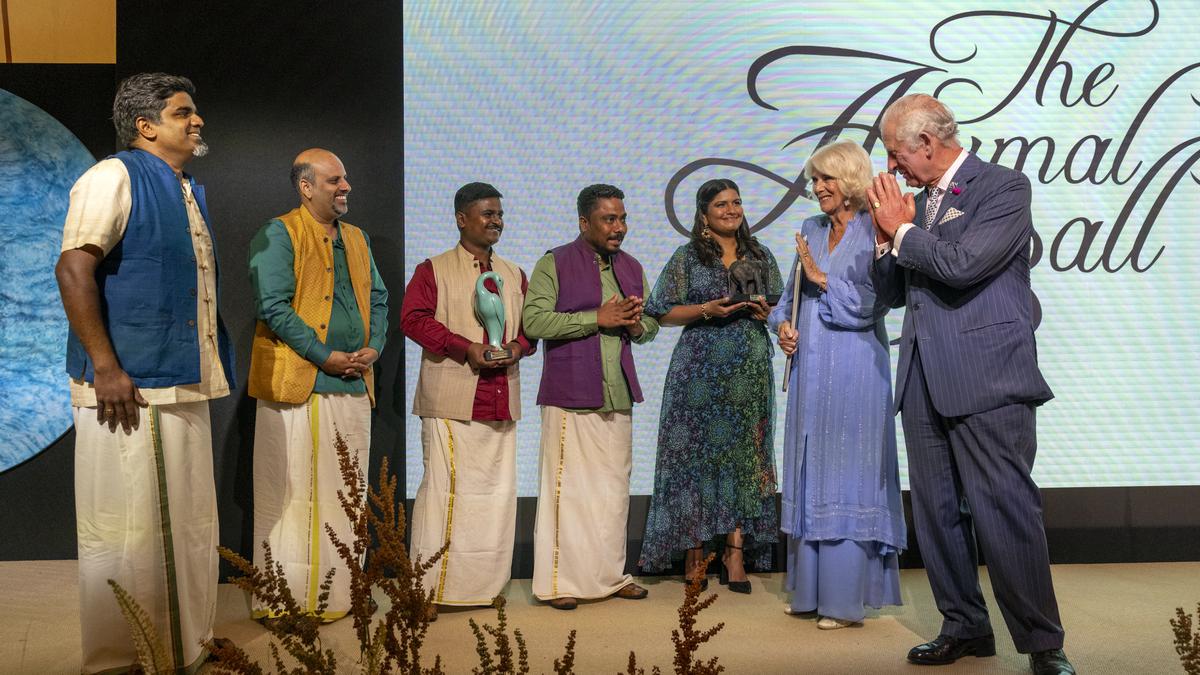 Le roi Charles et la reine Camilla décernent un prix environnemental aux écologistes indiens