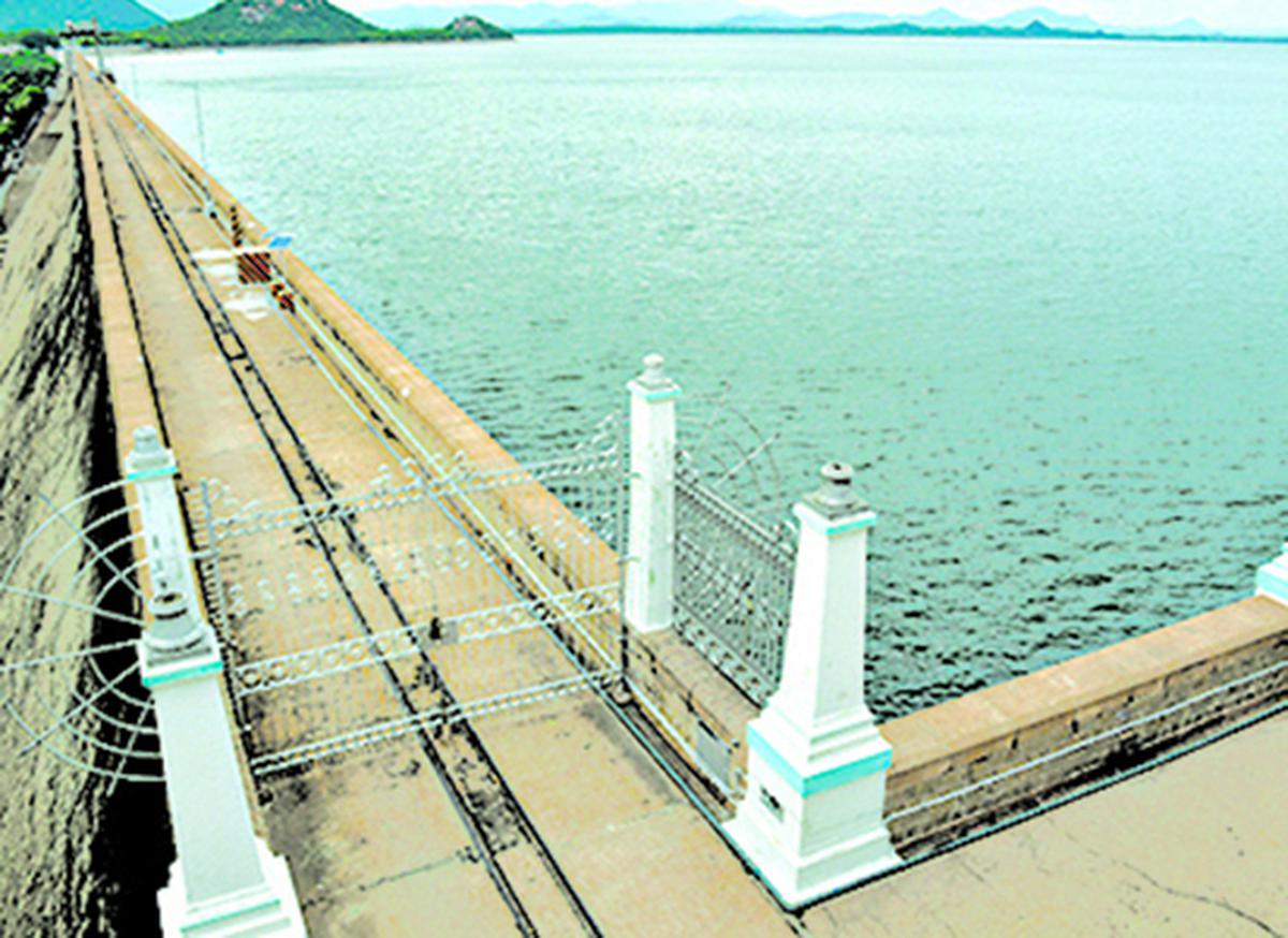 Water level at Mettur Dam stands at 119.74 feet