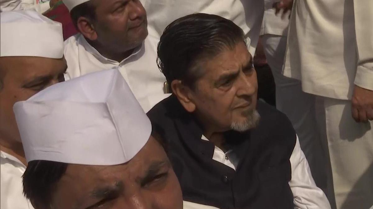 Anti-Sikh riots accused Jagdish Tytler joins Congress protest against Rahul Gandhi's disqualification