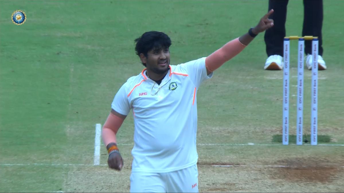 Irani Cup | Vidarbha moves to a commanding position before bad light stops play