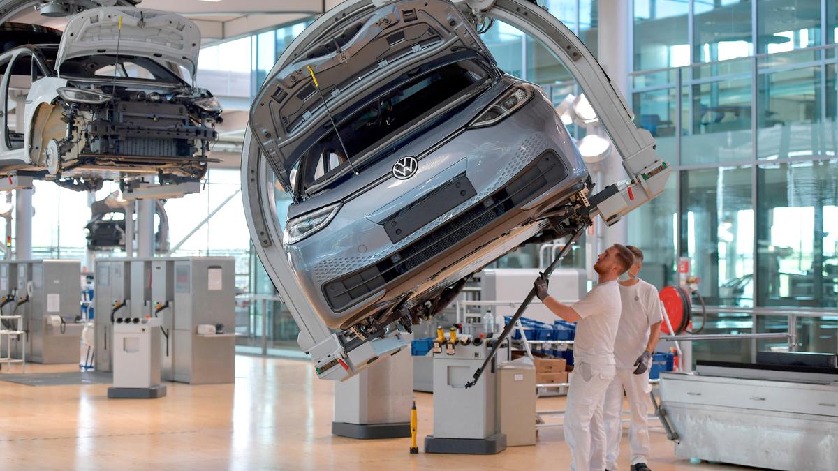 Giga-casting and robots: How Volkswagen’s Trinity aims to catch up with Tesla