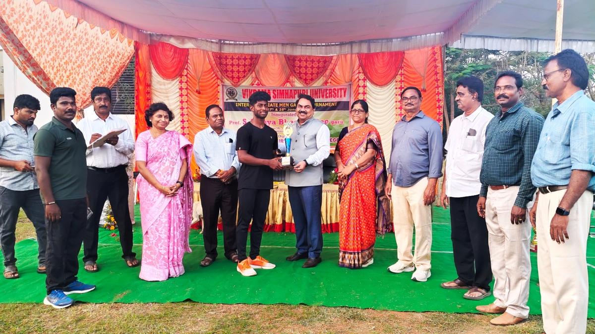 Inter-collegiate men’s sports tourney concludes at Vikrama Simhapuri University