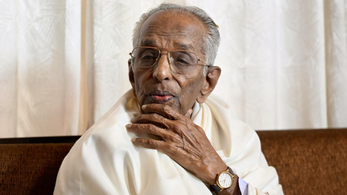 We need a national policy to resolve issues of language and migration that many States face: Go.Ru. Channabasappa