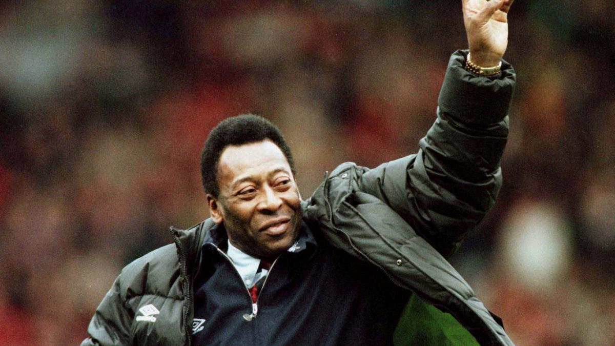 Old Days Football ®️ on X: Louis Vuitton has done it again! Pele