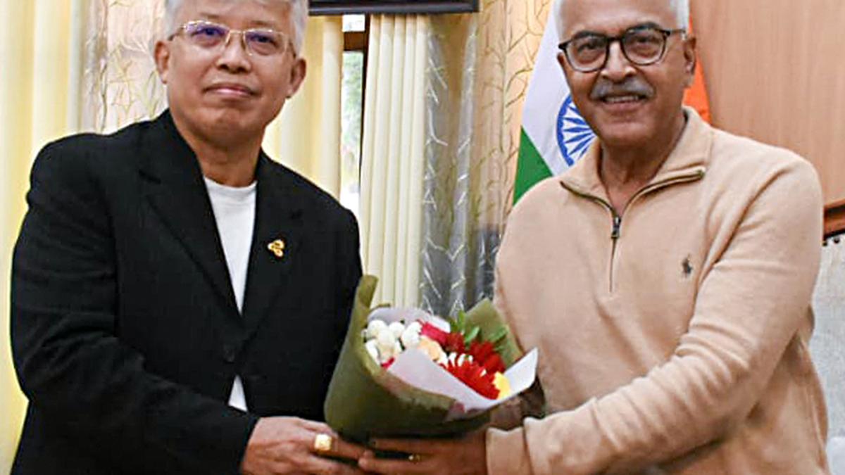 Congress MP meets Manipur Governor, calls for restoring legitimacy of State Police