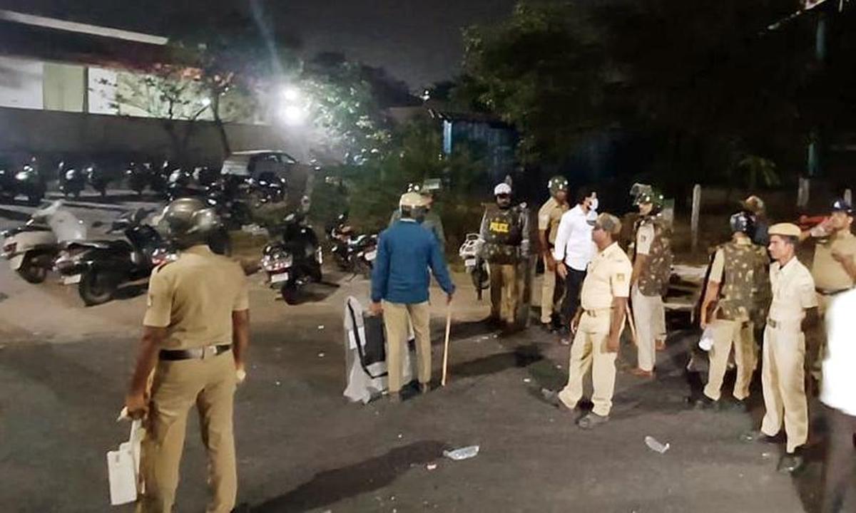 Ballari clash: Case booked against Janardhan Reddy, 10 others in banner row; heavy security deployed - The Hindu