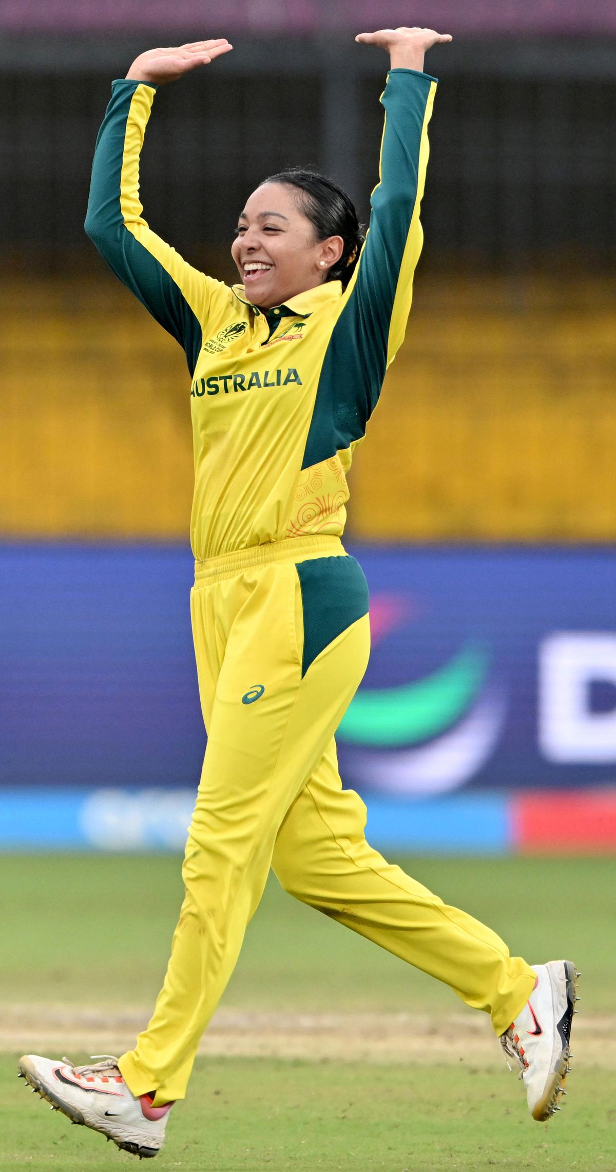 किंग एकदिवसीय विश्व कप 2022 में 12 विकेट के साथ ऑस्ट्रेलिया के दूसरे सबसे अधिक विकेट लेने वाले गेंदबाज थे, जो उनके लिए एक विशेष अध्याय बना हुआ है। किंग एकदिवसीय विश्व कप 2022 में 12 विकेट के साथ ऑस्ट्रेलिया के दूसरे सबसे अधिक विकेट लेने वाले गेंदबाज थे, जो उनके लिए एक विशेष अध्याय बना हुआ है।