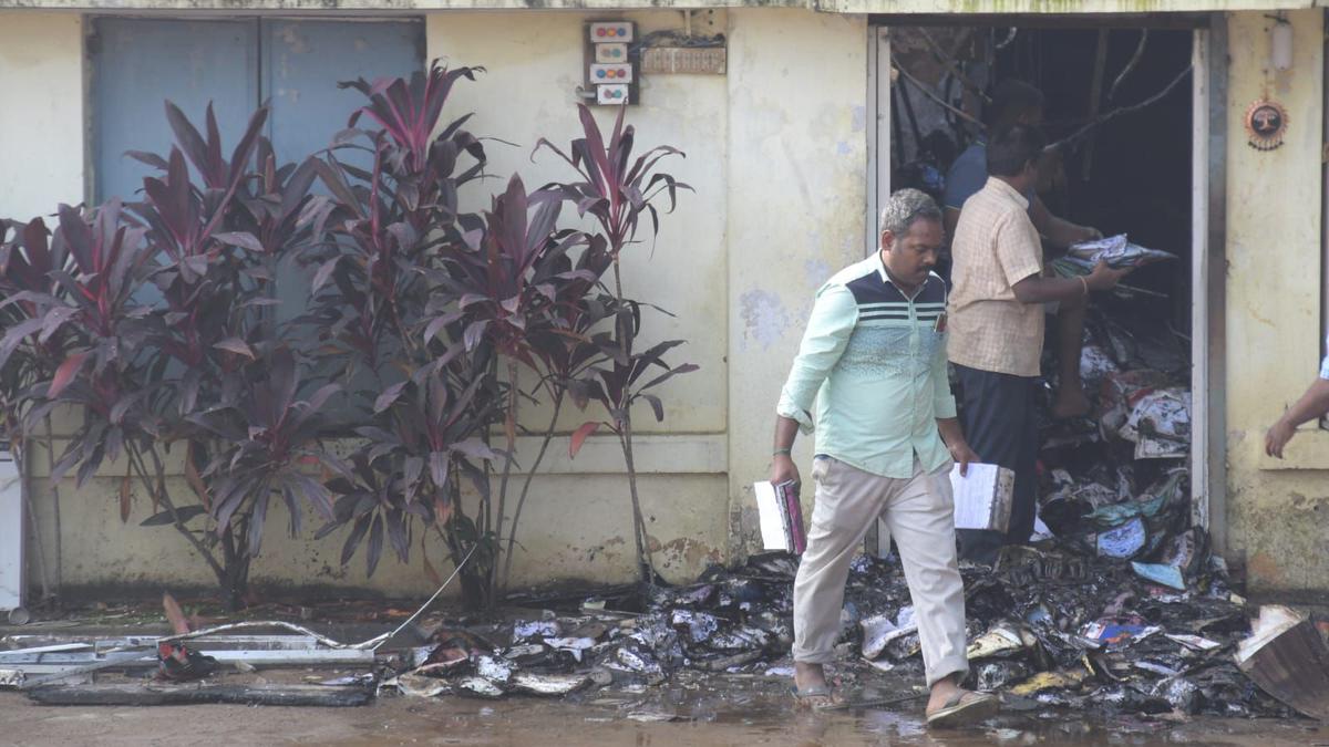 Fire breaks out at gas agency-cum godown in Chennai due to suspected electrical short circuit, no injuries reported