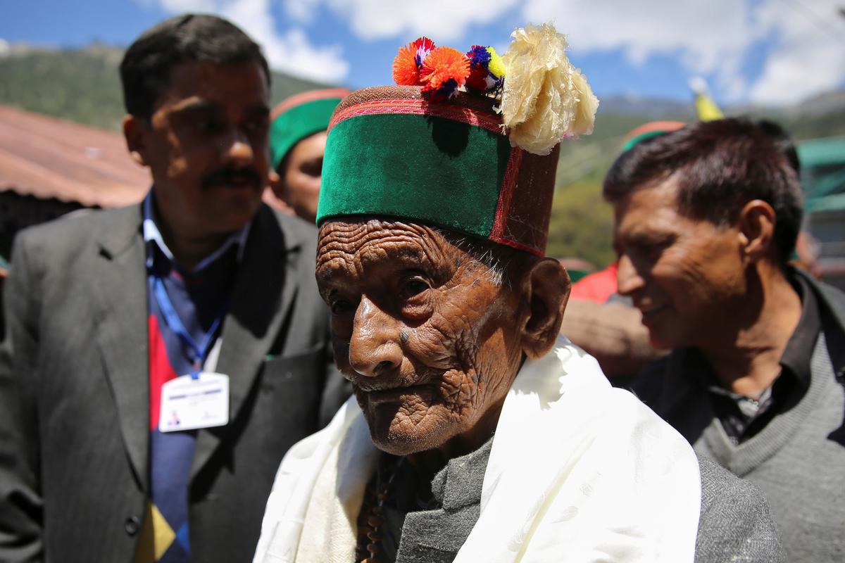 India's first voter dies in Himachal Pradesh