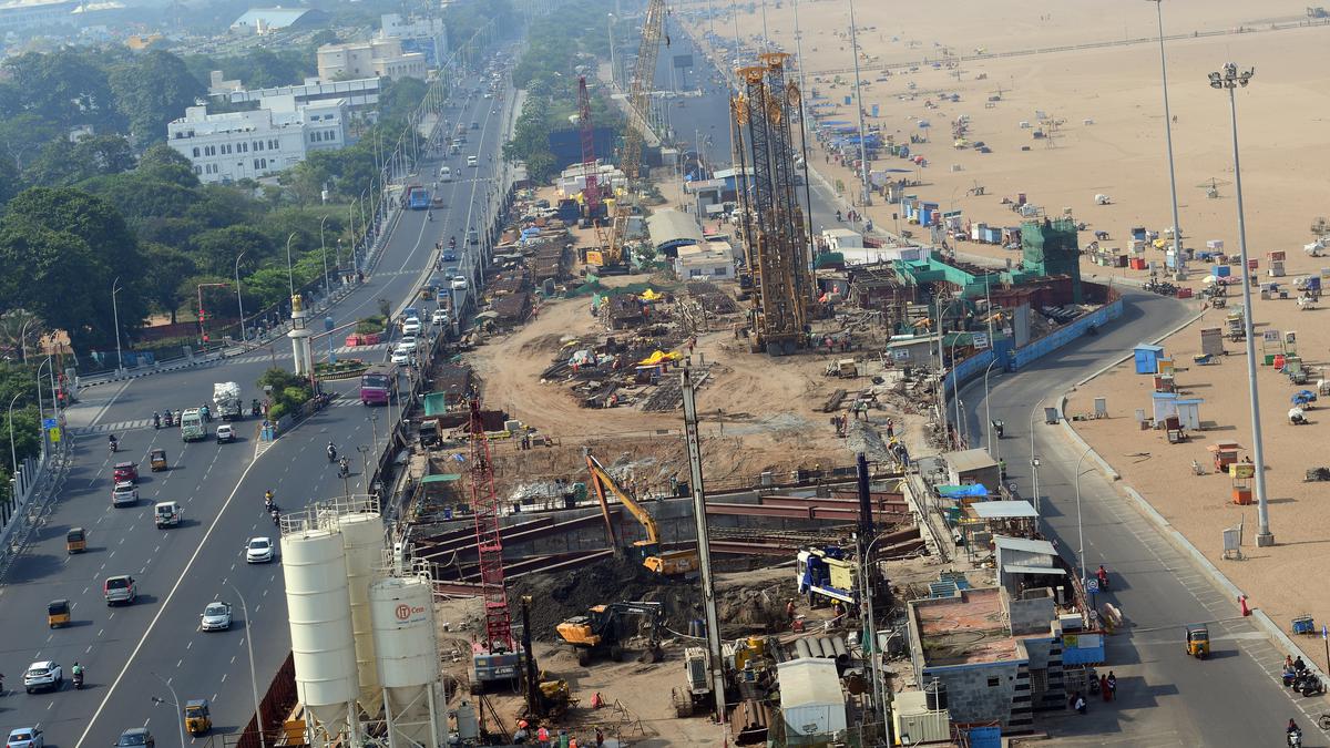 Traffic changes on service road at Marina beach because of Metro Rail work