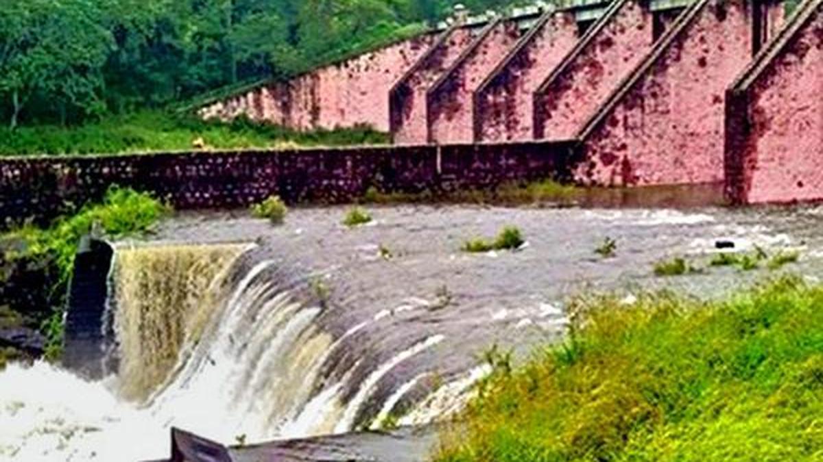 Water level in Mullaperiyar dam stands at 140.20 feet