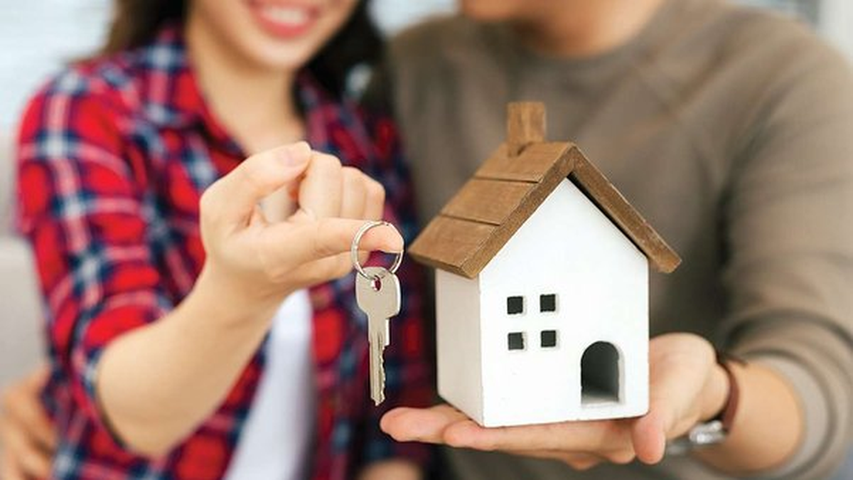 Reform UK Leader Faces Questions Over Home Purchase Funding