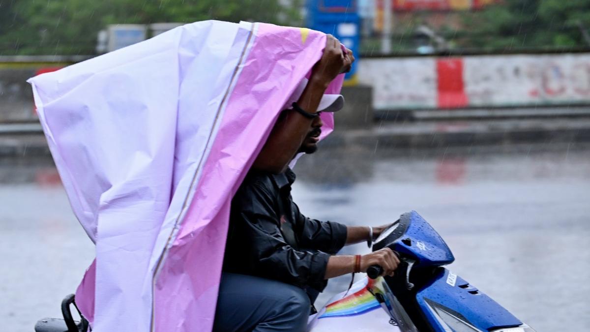 Bengaluru weather: Several parts of city receive overnight rains, IMD forecasts light to moderate showers