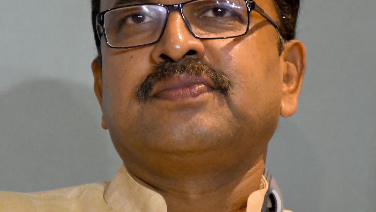 Mainstream parties should have stayed away from graduate MLC elections says V. V. Lakshminarayana