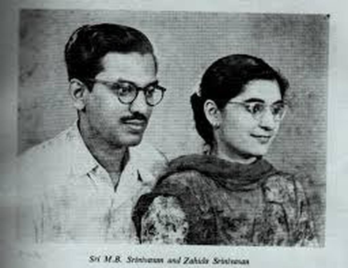 Srinivasan ar sievu Zahida Kitchlew