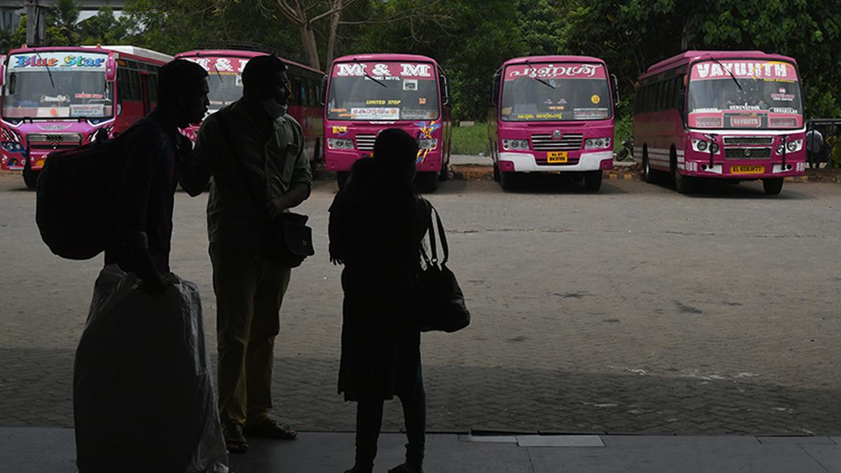 Private buses go on flash strike in Kochi