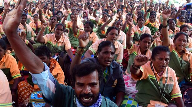 Cabinet nod to make jobs of pourakarmikas permanent