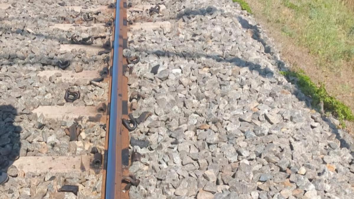 Rail clips found removed on track for 130 metres near Paramakudi railway station