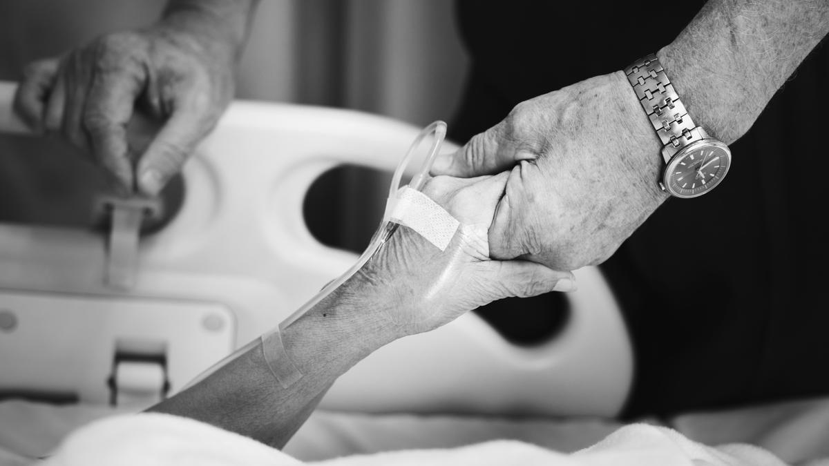 Interest of the state to preserve life cannot overpower right to dignified death: Supreme Court