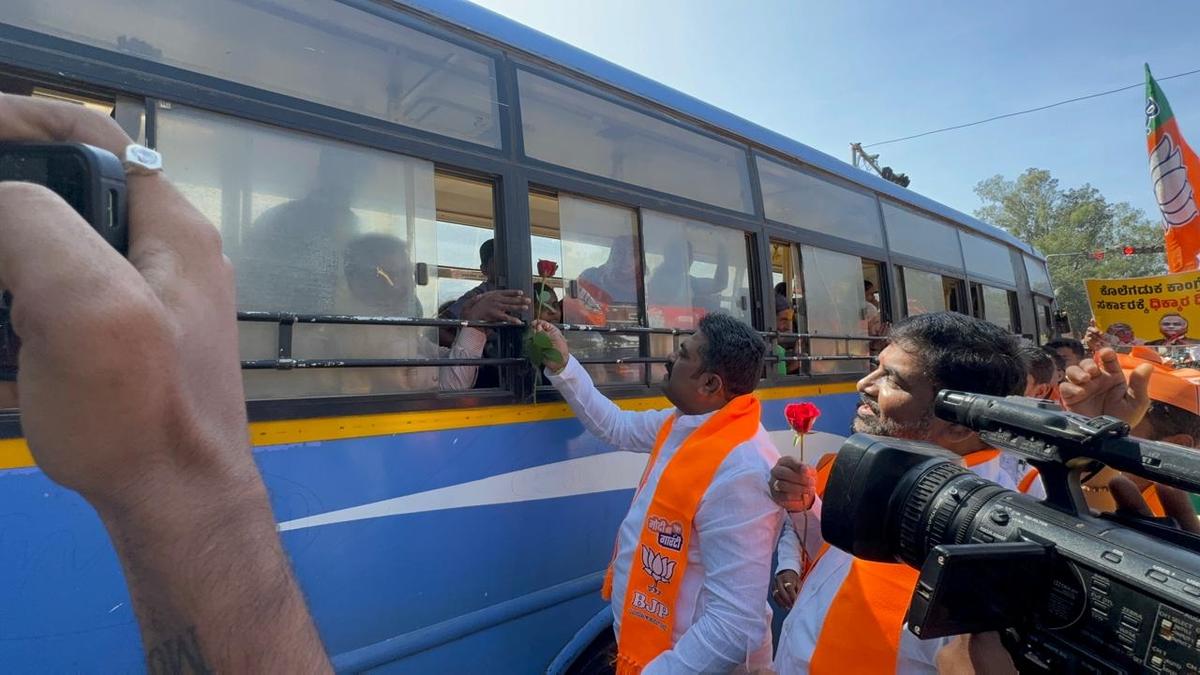 BJP members protest against maternal deaths in govt. hospitals