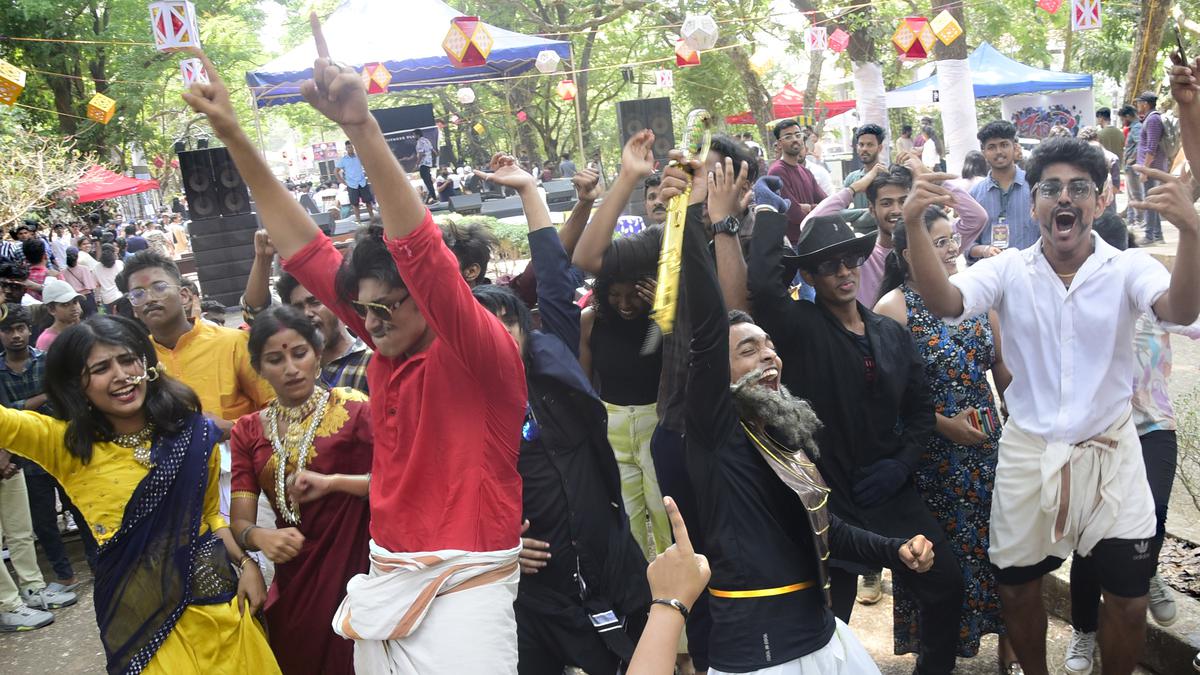 ‘Informals Stage’ turns centre of attraction at Ragam ‘23