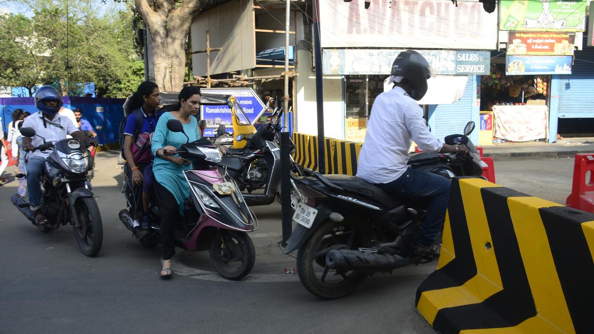 Poor roads, diversions, crawling traffic irk Mylapore commuters